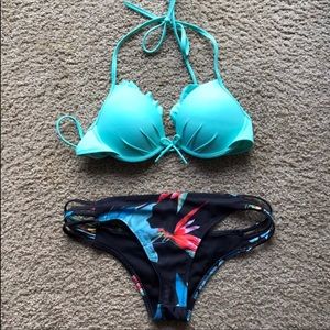 VICTORIAS SECRET BATHIG SUIT!